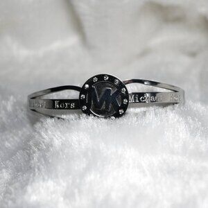 Michael Kors hinge fashion bracelet